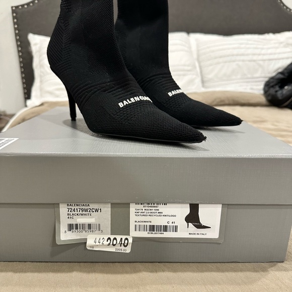 Balenciaga black bootie with white logo - Picture 8 of 8